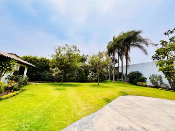 Casa en venta Calle Ibiza un piso en buen estado