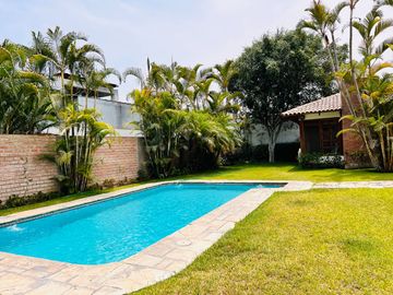 Casa en venta Calle Ibiza un piso en buen estado