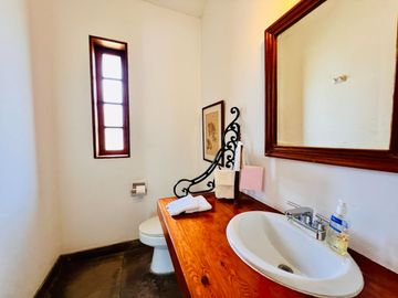 Casa en venta Calle Ibiza un piso en buen estado