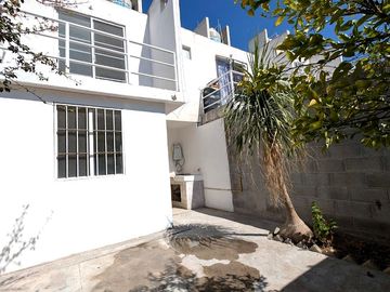 Casa en VENTA en Querétaro ¡Valle de Santiago, dentro de condominio!