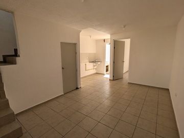 Casa en VENTA en Querétaro ¡Valle de Santiago, dentro de condominio!