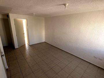 Casa en VENTA en Querétaro ¡Valle de Santiago, dentro de condominio!