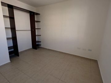 Casa en VENTA en Querétaro ¡Valle de Santiago, dentro de condominio!