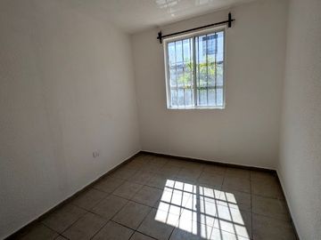 Casa en VENTA en Querétaro ¡Valle de Santiago, dentro de condominio!