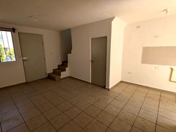 Casa en VENTA en Querétaro ¡Valle de Santiago, dentro de condominio!