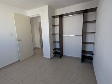 Casa en VENTA en Querétaro ¡Valle de Santiago, dentro de condominio!