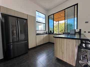 Venta de Imponente Finca de Lujo en el Corazón del Lago Calima – Un Refugio Exclusivo para los Amantes del Lujo, los Deportes Acuáticos y la Vida en F