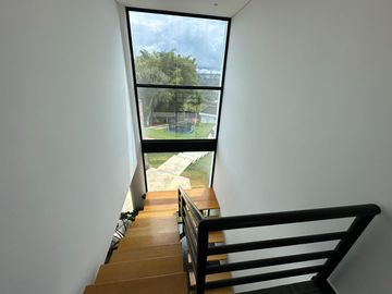 Venta de Imponente Finca de Lujo en el Corazón del Lago Calima – Un Refugio Exclusivo para los Amantes del Lujo, los Deportes Acuáticos y la Vida en F