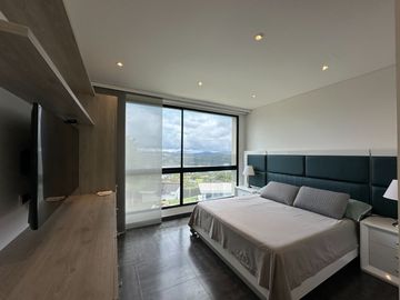 Venta de Imponente Finca de Lujo en el Corazón del Lago Calima – Un Refugio Exclusivo para los Amantes del Lujo, los Deportes Acuáticos y la Vida en F