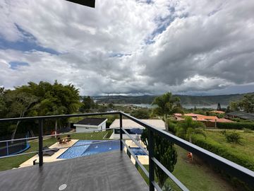 Venta de Imponente Finca de Lujo en el Corazón del Lago Calima – Un Refugio Exclusivo para los Amantes del Lujo, los Deportes Acuáticos y la Vida en F