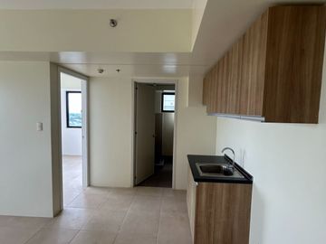Serin West Tagaytay Tower 2 – Your Dream 1-BR Condo with Dedicated Parking Awaits!