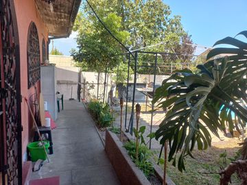 Quilpué. Tradicional y amplia casa en barrio residencial.