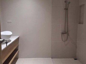 🏡 DUPLEX TOWNHOUSE FOR SALE IN KAMIAS/ANONAS AREA!!!