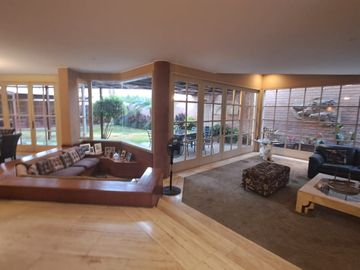 EXCLUSIVA CASA EN LA MOLINA VIEJA – AMPLIA, ILUMINADA Y CON EXCELENTES ACABADOS