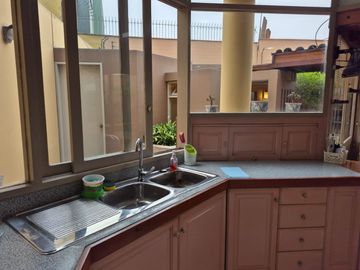 EXCLUSIVA CASA EN LA MOLINA VIEJA – AMPLIA, ILUMINADA Y CON EXCELENTES ACABADOS