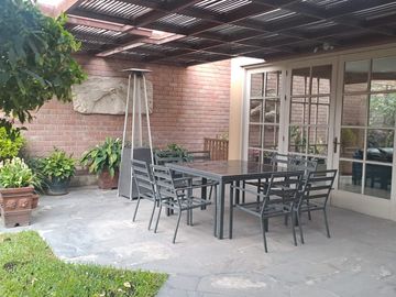 EXCLUSIVA CASA EN LA MOLINA VIEJA – AMPLIA, ILUMINADA Y CON EXCELENTES ACABADOS