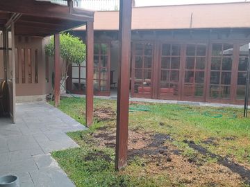 EXCLUSIVA CASA EN LA MOLINA VIEJA – AMPLIA, ILUMINADA Y CON EXCELENTES ACABADOS