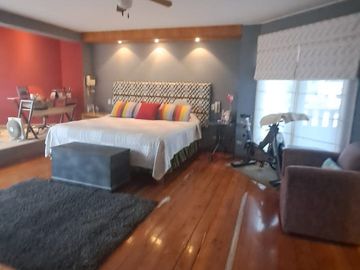 EXCLUSIVA CASA EN LA MOLINA VIEJA – AMPLIA, ILUMINADA Y CON EXCELENTES ACABADOS