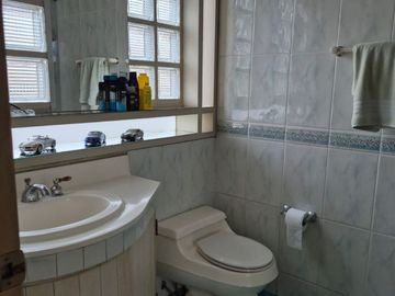 EXCLUSIVA CASA EN LA MOLINA VIEJA – AMPLIA, ILUMINADA Y CON EXCELENTES ACABADOS