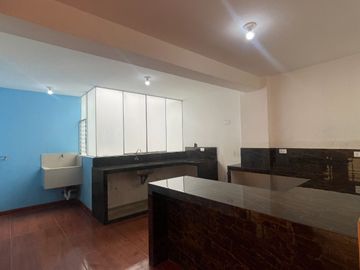 SE VENDE EDIFICIO - COMAS