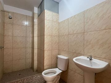 SE VENDE EDIFICIO - COMAS