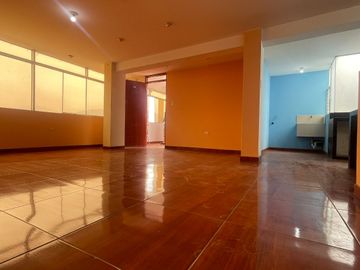 SE VENDE EDIFICIO - COMAS