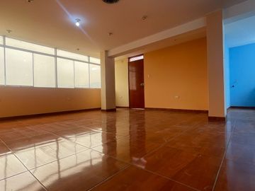 SE VENDE EDIFICIO - COMAS
