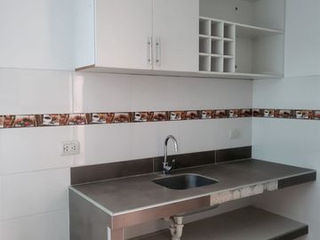 ALQUILO LINDO DEPARTAMENTO EL SAUCE SURQUILLO X COMERCIAL HIGUERETA