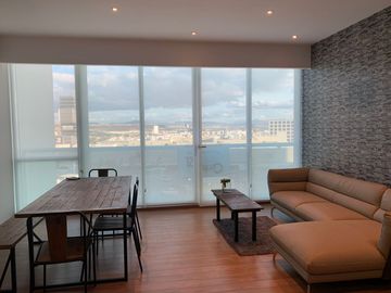 Exclusivo Departamento Amueblado en Juriquilla Towers – Vista a Fray Junípero Serra