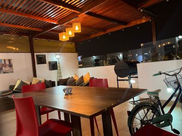 SAN BORJA ALQUILER BONITO DUPLEX VACIO DE 196 M2 MUY BIEN UBICADO EN LA AV ROUSSEAU CERCA A LAS AVENIDAS JAVIER PRADO, LAS ARTES NORTE Y SAN BORJA NOR