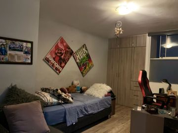 SAN BORJA ALQUILER BONITO DUPLEX VACIO DE 196 M2 MUY BIEN UBICADO EN LA AV ROUSSEAU CERCA A LAS AVENIDAS JAVIER PRADO, LAS ARTES NORTE Y SAN BORJA NOR
