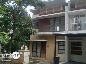Dijual Rumah Murah Cluster Lunaire Serpong Tangerang Selatan Bagus Lokasi Strategis Dekat Pintu Tol