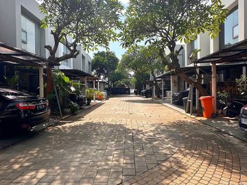 Rumah Dijual Hook Full Furnish Cipayung Jakarta Timur Dekat Mabes TNI Cilangkap