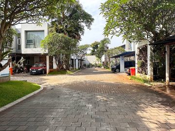Rumah Dijual Hook Full Furnish Cipayung Jakarta Timur Dekat Mabes TNI Cilangkap