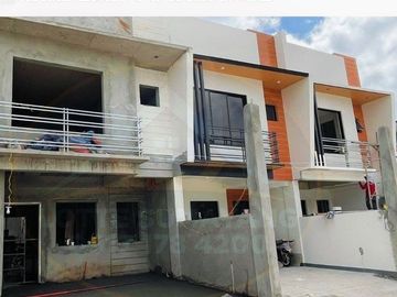 3𝗕𝗲𝗱𝗿𝗼𝗼𝗺𝘀 𝗥𝗲𝗮𝗱𝘆 𝗙𝗼𝗿 𝗢𝗰𝗰𝘂𝗽𝗮𝗻𝗰𝘆 𝗛𝗼𝘂𝘀𝗲 𝗙𝗼𝗿 𝗦𝗮𝗹𝗲 𝗜𝗻 𝗔𝗻𝘁𝗶𝗽𝗼𝗹𝗼 𝗡𝗲𝗮𝗿 𝗟𝗥𝗧 𝗦𝘁𝗮𝘁𝗶𝗼𝗻