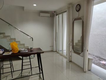 Dijual Rumah Full Furnished Perumahan Elite The Gayungsari Surabaya Selatan