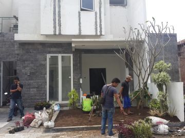 Dijual Rumah Full Furnished Perumahan Elite The Gayungsari Surabaya Selatan