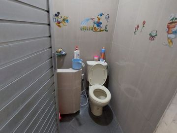 Rumah Semi Furnished di Tenggilis Rungkut dekat Jemursari sier Surabaya
