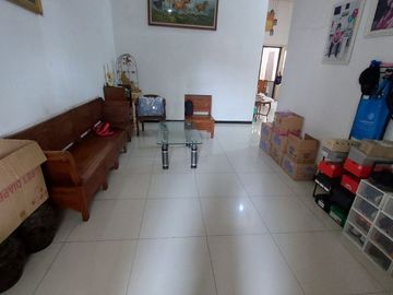 Rumah Semi Furnished di Tenggilis Rungkut dekat Jemursari sier Surabaya