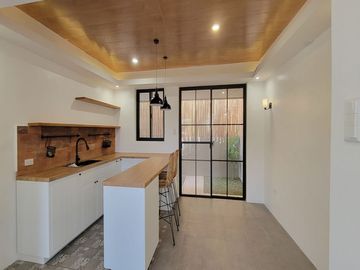 VERMONT PARK BRAND NEW HOUSE