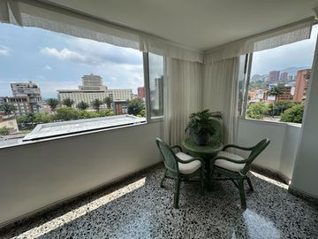 Venta Exclusiva de Apartamento en el Corazón del Barrio Centenario, Oeste de Cali, Colombia