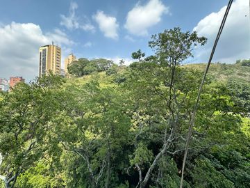 Venta Exclusiva de Apartamento en el Corazón del Barrio Centenario, Oeste de Cali, Colombia