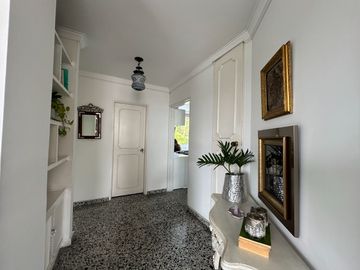 Venta Exclusiva de Apartamento en el Corazón del Barrio Centenario, Oeste de Cali, Colombia