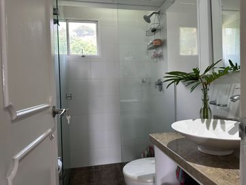 Venta Exclusiva de Apartamento en el Corazón del Barrio Centenario, Oeste de Cali, Colombia