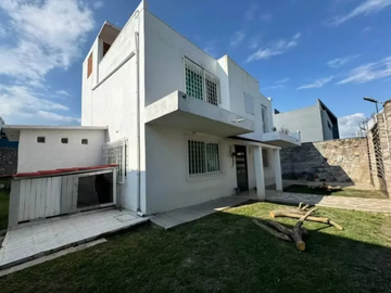 ¡CASA EN VENTA EN OAXTEPEC MORELOS, APROVECHA ESTA OPORTUNIDAD Y VIVE EN TU CASA PROPIA! - Calle Cto. Real, Real de Oaxtepec, Oaxtepec, Morelos.