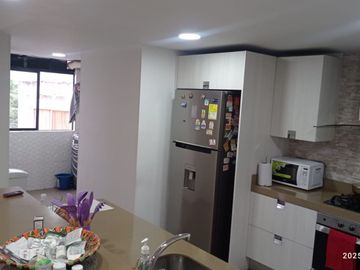VENTA ESTRATEGICO APTO  - CONTIGUO CCIAL PREMIER LIMONAR
