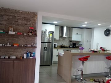 VENTA ESTRATEGICO APTO  - CONTIGUO CCIAL PREMIER LIMONAR