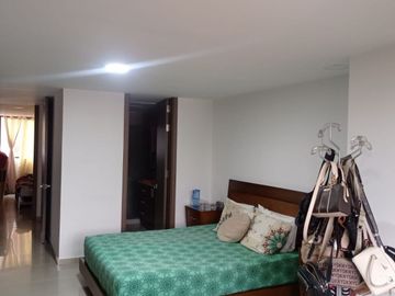 VENTA ESTRATEGICO APTO  - CONTIGUO CCIAL PREMIER LIMONAR