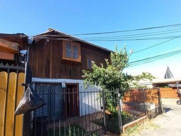 METRO LAGUNA SUR, PUDAHUEL SUR, CASA 2 pisos EN POESIA, VILLA JUAN GUZMAN CRUCHAGA.