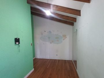 METRO LAGUNA SUR, PUDAHUEL SUR, CASA 2 pisos EN POESIA, VILLA JUAN GUZMAN CRUCHAGA.
